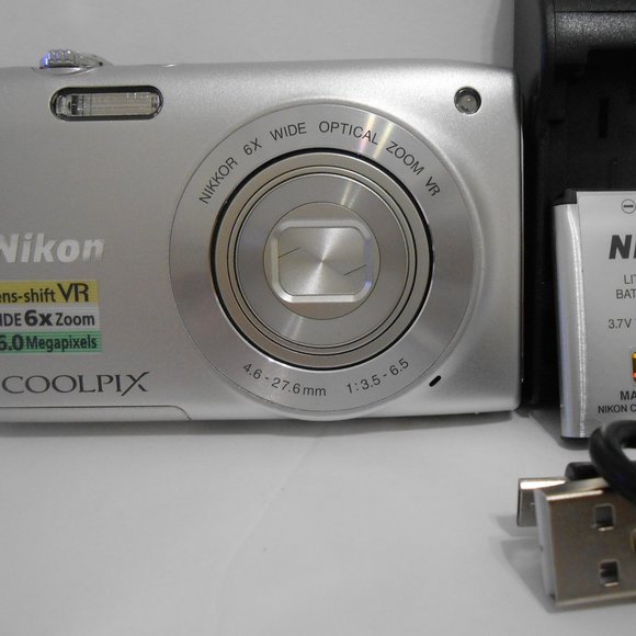 Nikon Other - Nikon COOLPIX S3300 16 MP Digital Camera with 6x Zoom